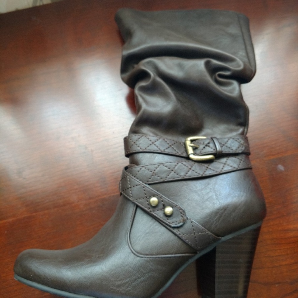 Woman's Boots